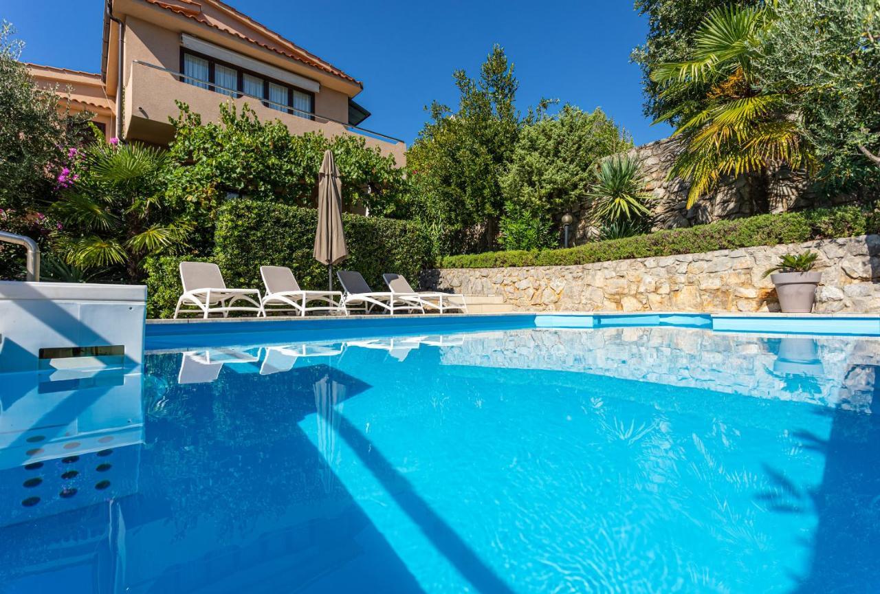 Apartments House Barbara Kornić Εξωτερικό φωτογραφία