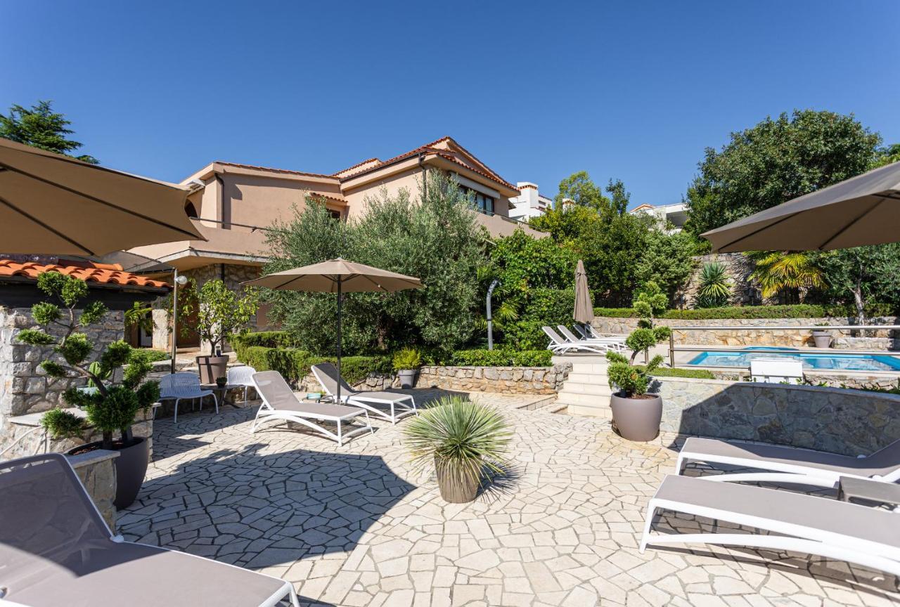 Apartments House Barbara Kornić Εξωτερικό φωτογραφία