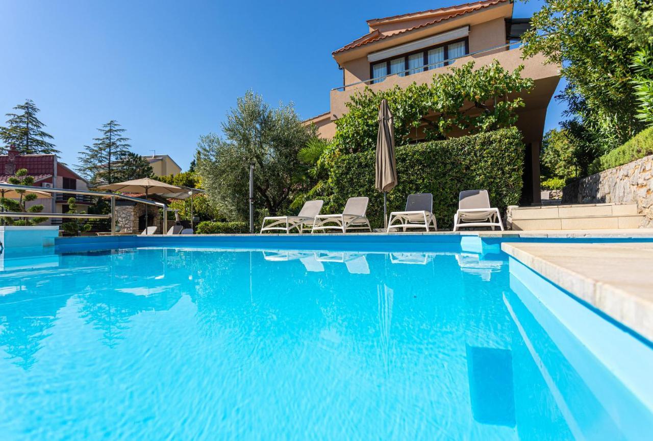 Apartments House Barbara Kornić Εξωτερικό φωτογραφία