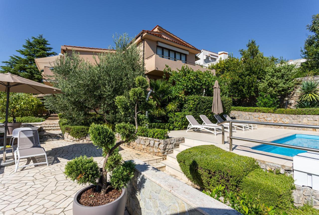 Apartments House Barbara Kornić Εξωτερικό φωτογραφία