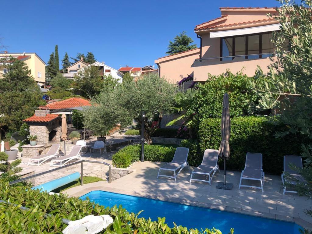 Apartments House Barbara Kornić Εξωτερικό φωτογραφία