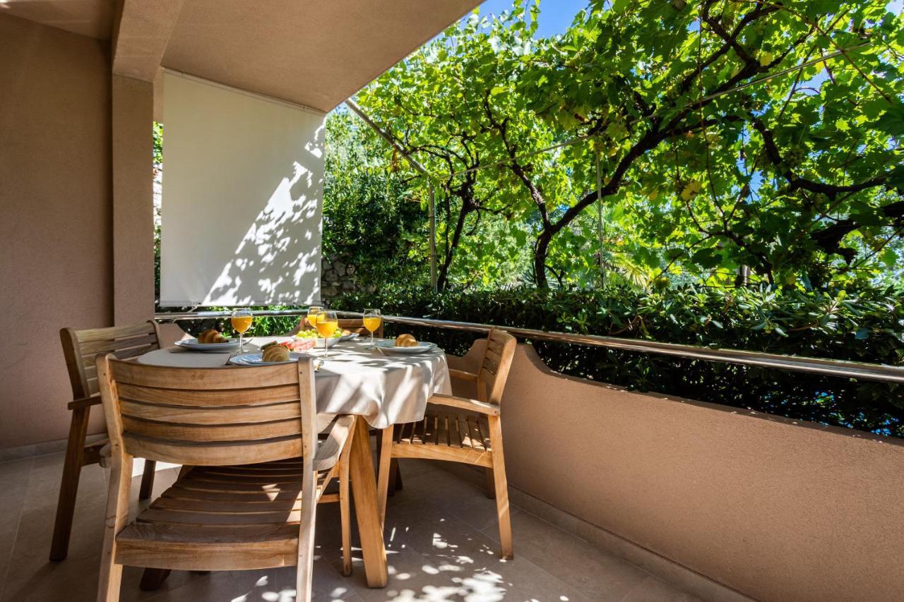 Apartments House Barbara Kornić Εξωτερικό φωτογραφία