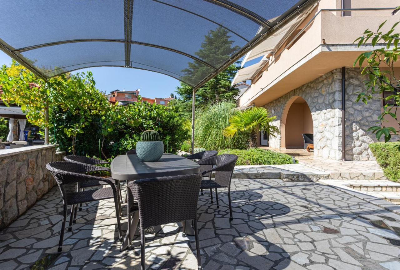 Apartments House Barbara Kornić Εξωτερικό φωτογραφία