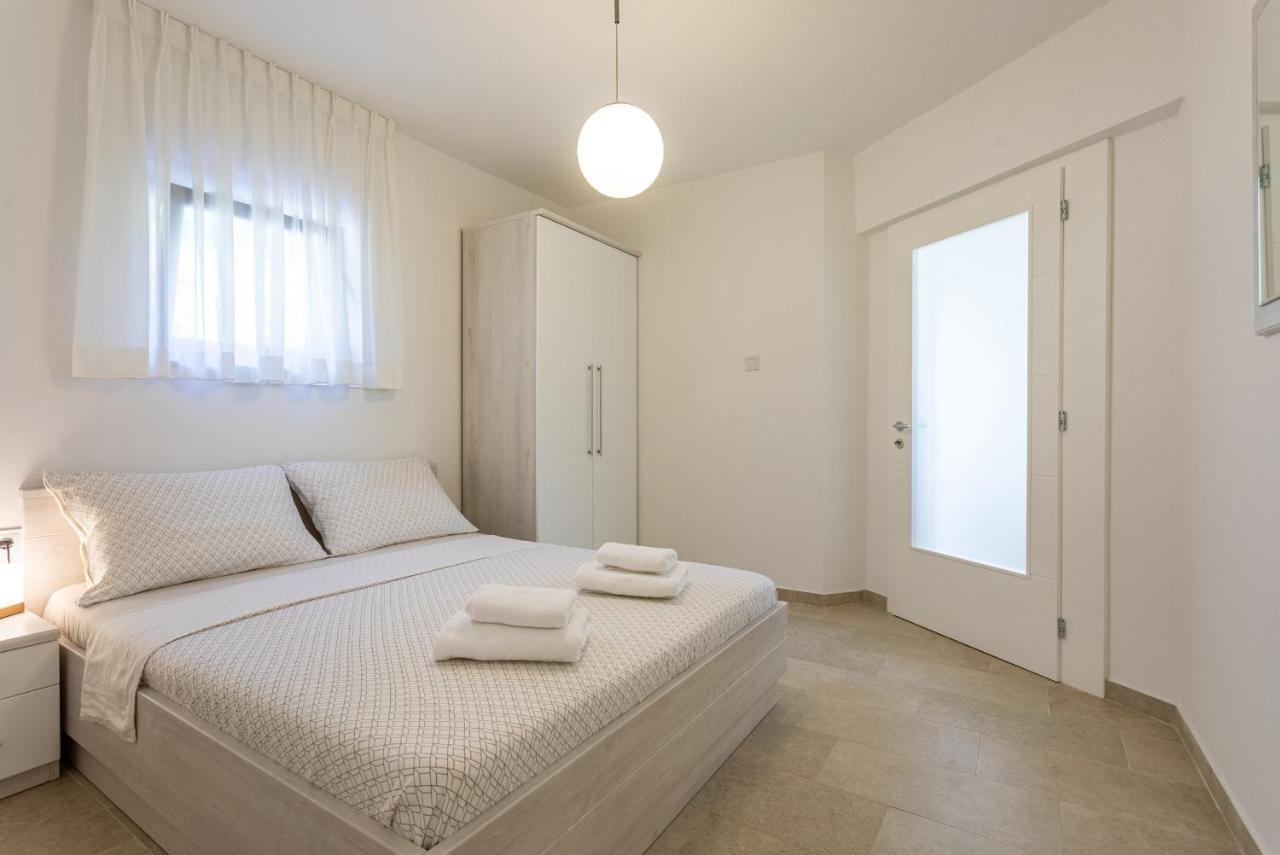 Apartments House Barbara Kornić Εξωτερικό φωτογραφία