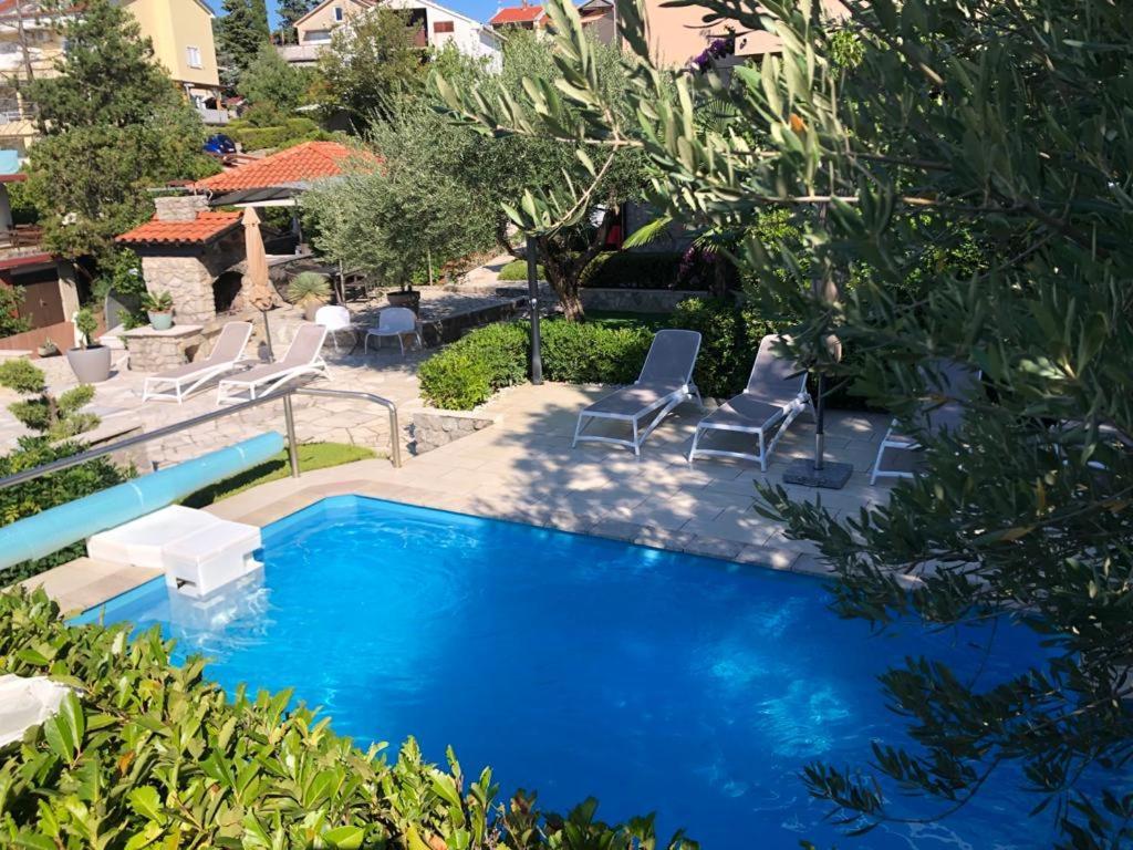 Apartments House Barbara Kornić Εξωτερικό φωτογραφία