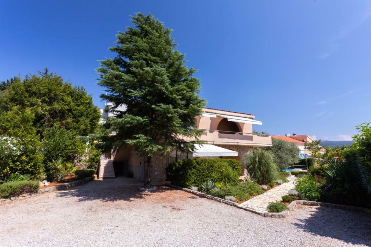 Apartments House Barbara Kornić Εξωτερικό φωτογραφία