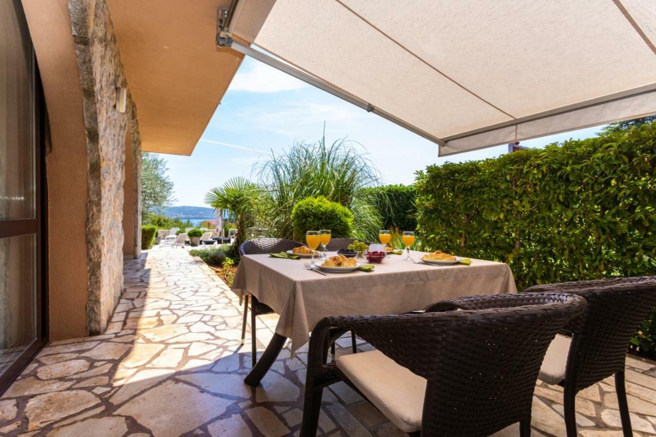 Apartments House Barbara Kornić Εξωτερικό φωτογραφία